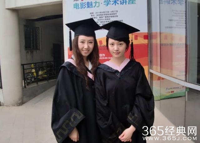 你看过当红小花们的中学照片吗？除了郑爽基本都是校花级别！