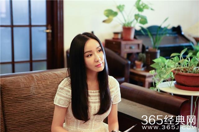 娄艺潇再进公寓 湖南卫视《一年级》搭档陈建斌