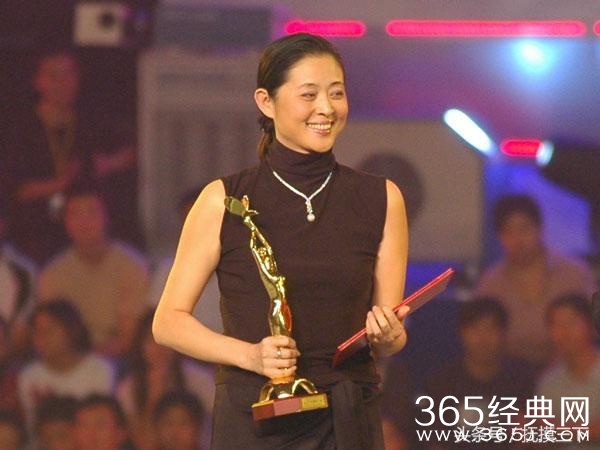 曾是综艺一姐，演戏虽多次夺影后却落下一个老太快的病根