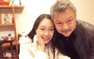 53岁红楼梦贾宝玉扮演者欧阳奋强的婚姻生活