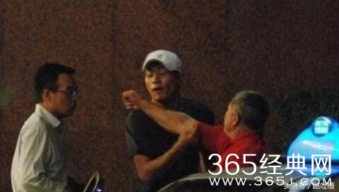 刘烨因酗酒打人被告，导致与谢娜分手，甚至大骂周迅是烂货