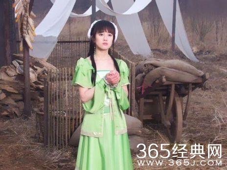 同样是饰演碧瑶，赵丽颖可爱，张檬更具灵气