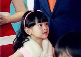 黄多多长成大美女 妹妹曝光好可爱，森碟的弟弟也炒鸡帅！明星二胎宝宝们你们是复制粘贴的啊？