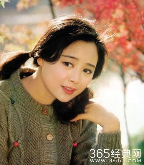 拍电影创中国记录，被葛优暗恋，陈道明舍身相救，却至今单身