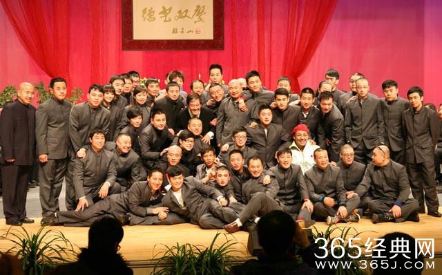 赵本山弟子低调完婚，名气虽不及小沈阳却才气出众！