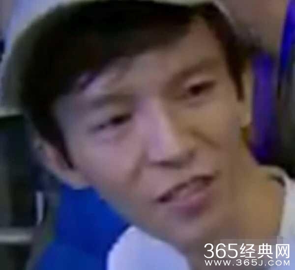 郭敬明素颜‘惊为天人’，还以为他今年六十了，网友：精神污染