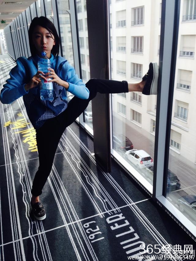周冬雨的生活照，最后一张辣眼睛