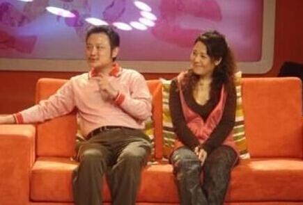 53岁红楼梦贾宝玉扮演者欧阳奋强的婚姻生活