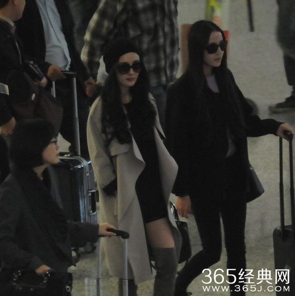 杨幂力捧的新人，片场耍大牌翻群演手机，神经质无心机全是假象？