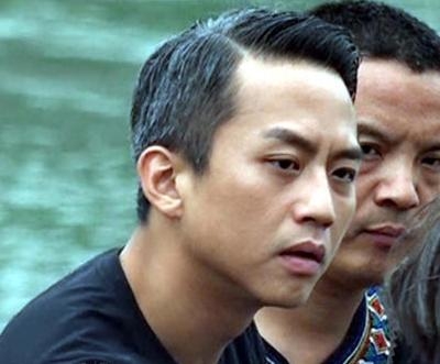 邓超为何37岁就一头白发？真实原因曝光令人心酸不已！