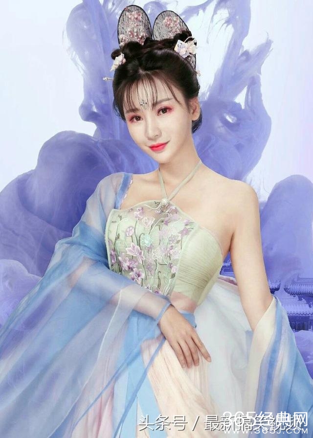 柳岩新剧穿古装肚兜薄纱丰满胸围呼之欲出，网友在古代一定是头牌