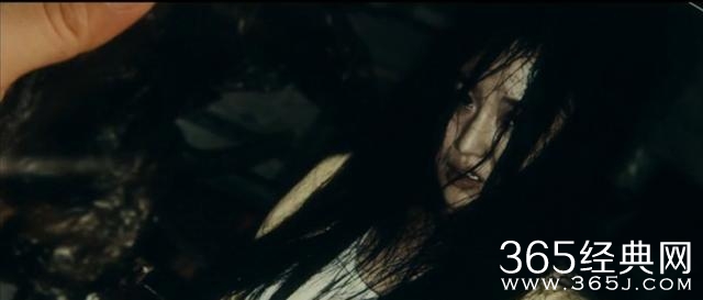 姐姐遭富二代“轮奸”，羞愤自杀！弟弟复仇：“血债血尝”！