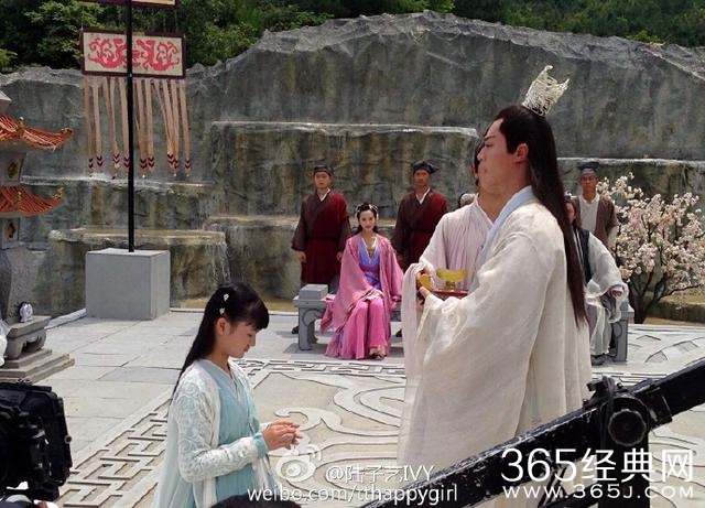 4岁出道的她颜值赛林妙可 演赵丽颖徒弟却被喷长残 如今成学霸