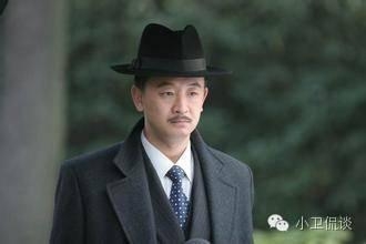 许文强之所以会爱上冯程程，不是一见钟情而是因为她