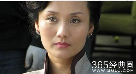 胭脂冯曼娜妈妈谁演的