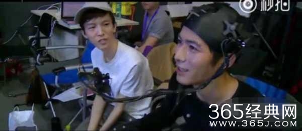 郭敬明素颜‘惊为天人’，还以为他今年六十了，网友：精神污染