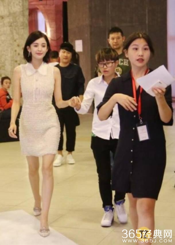 古力娜扎这么做就是在给自己招黑啊！怪不了人家郑爽！