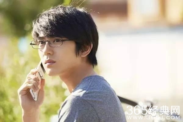 拜托别再找老腊肉演高中生了！校园青春片就该找嫩嫩哒95后去演