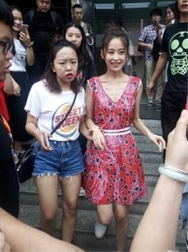 继郑爽之后颖儿暴瘦成排骨精，瘦成这样真心不好看！