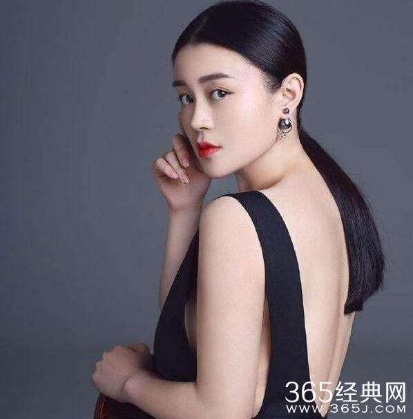 她是赵本山的女弟子身材不输柳岩 网友：怪不得老让她演媳妇