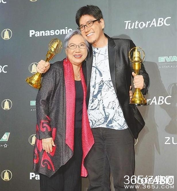 欧阳娜娜被华仔和黄晓明“左右护法”，这次是否能演技进步呢