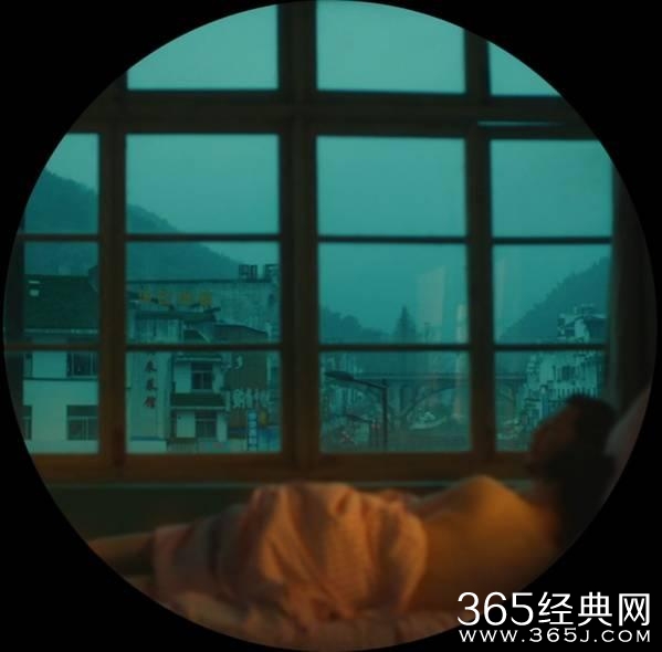 他让范冰冰从妖艳小三变成农村妇女