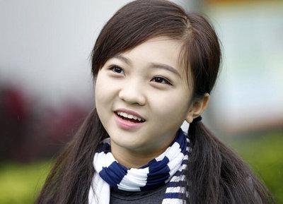 4岁出道的她颜值赛林妙可 演赵丽颖徒弟却被喷长残 如今成学霸