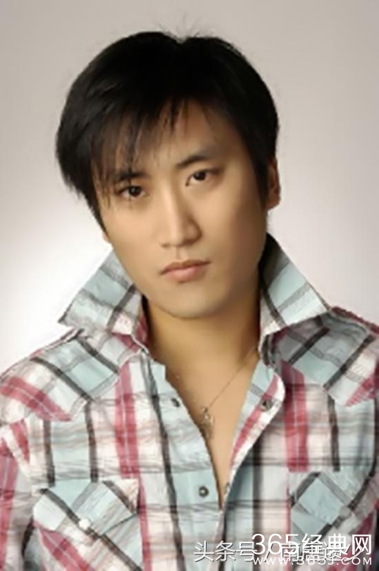 同时拜师赵本山，都曾经被力捧，如今一个片约不断，一个不见踪影