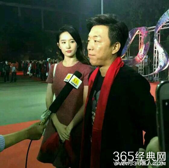 也是醉了 黄渤竟和比自己小13岁的刘亦菲是同班同学