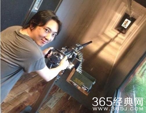 刘晓庆吃路边摊烤红薯！盘点娱乐圈接地气的10大明星