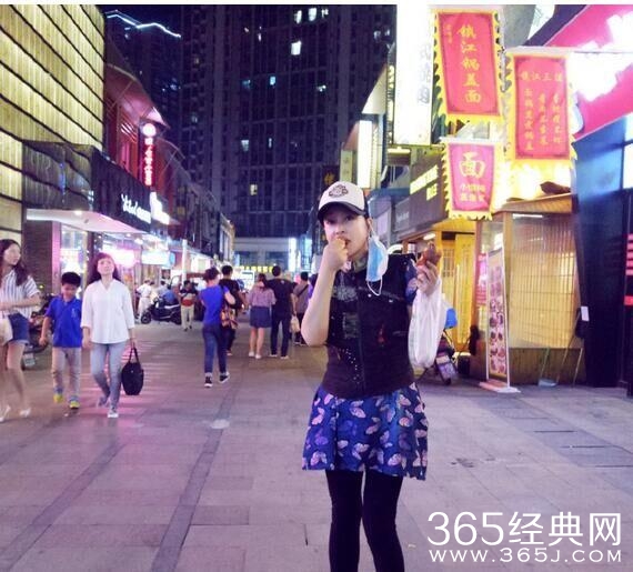 刘晓庆吃路边摊烤红薯！盘点娱乐圈接地气的10大明星