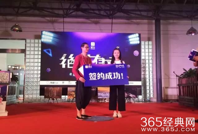 某女星惊曝选角内幕：都是关系户！如何一步做到不被潜也能爆红？