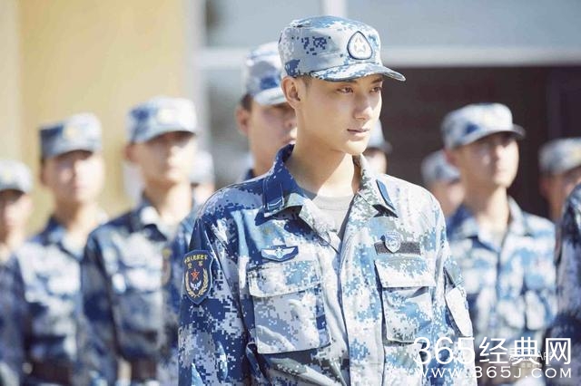 《真男2》首发概念海报 黄子韬神采飞扬展热血面貌