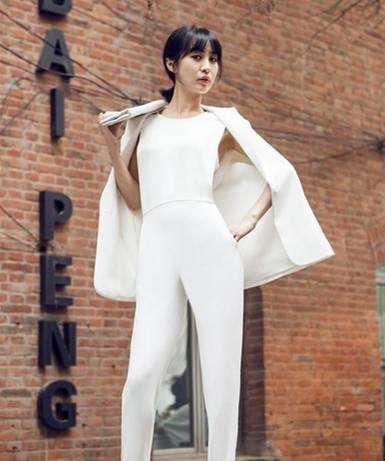 李菲儿高调晒“小男友”！演技颜值双飙升，不输baby？