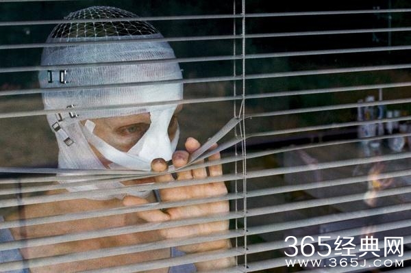 天真儿童的“邪恶面”另母亲瑟瑟发抖，一部用力“够狠”的恐怖片