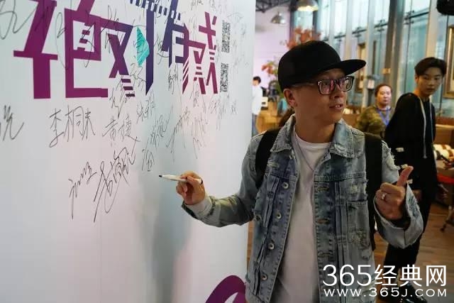 某女星惊曝选角内幕：都是关系户！如何一步做到不被潜也能爆红？