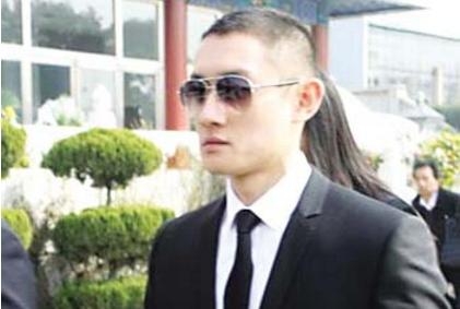 情圣“段誉”，7女星献殷勤，却倾情于黄晓明初恋