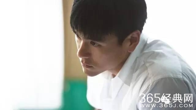 彭于晏明明可以做一个面瘫的美男子......