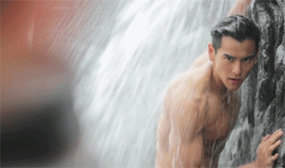 彭于晏明明可以做一个面瘫的美男子......