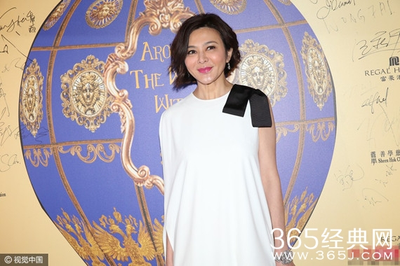 关之琳白裙优雅 称有托朋友慰问刘銮雄