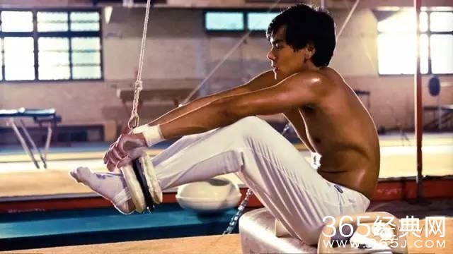 彭于晏明明可以做一个面瘫的美男子......