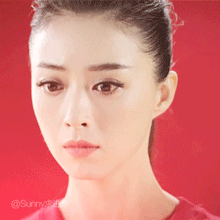 蒋欣大方向网友安利双眼皮贴 网友：以为是哪个美妆博主