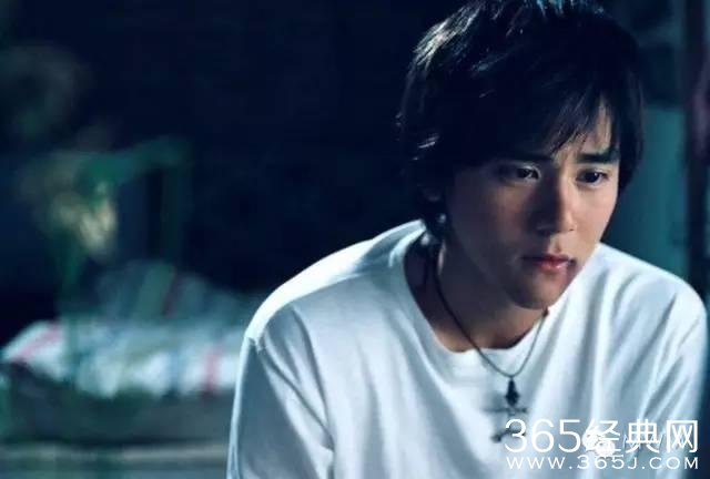 彭于晏明明可以做一个面瘫的美男子......