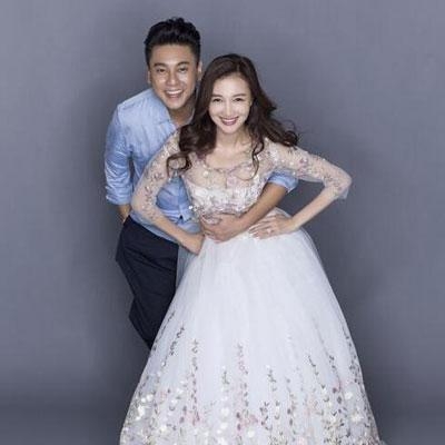 陆毅胖成“大叔”旁边的鲍蕾像“女儿一样”，胡歌前任发福了不少