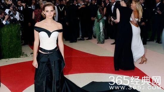 爱玛沃森试水科幻惊悚片 《圆圈》定档2017年春