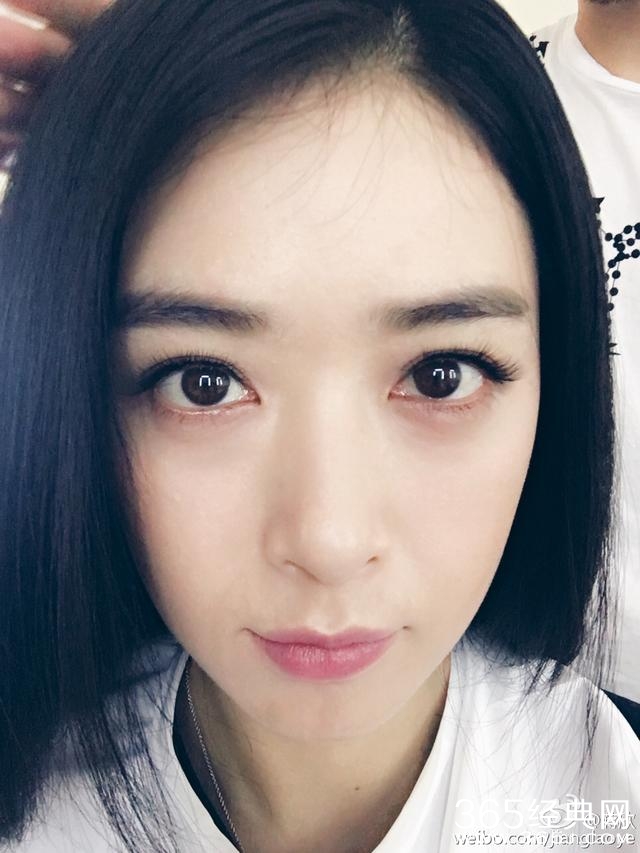 蒋欣微胖界真女神，配图自黑画风奇葩