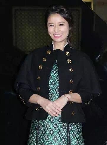 林心如近照曝光 孕肚隆起再难遮掩