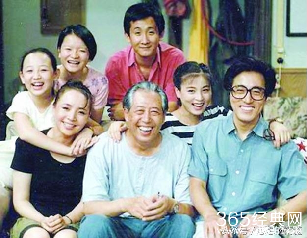 《我爱我家》演员现状：当小三却狠秀恩爱，打酱油的倒成了影帝！