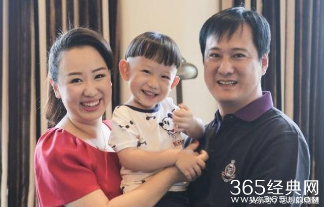 《我爱我家》演员现状：当小三却狠秀恩爱，打酱油的倒成了影帝！
