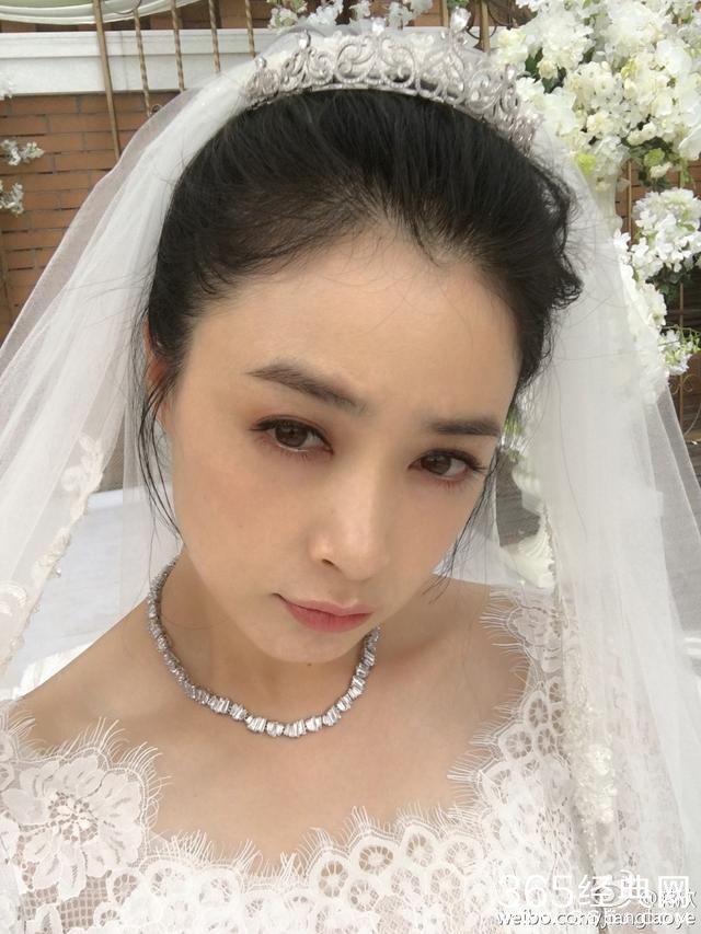 蒋欣微胖界真女神，配图自黑画风奇葩